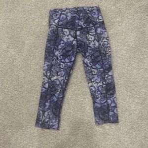 Lululemon leggings size 6